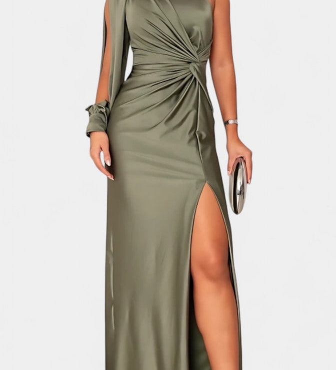 Андреа Асиметрична Рокля с Драпиране на Едно Рамо