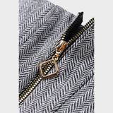 Каролина – Мощен Триделен Костюм