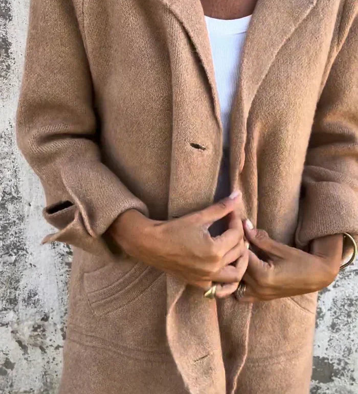 Ника - Шик Минималистичен Палто