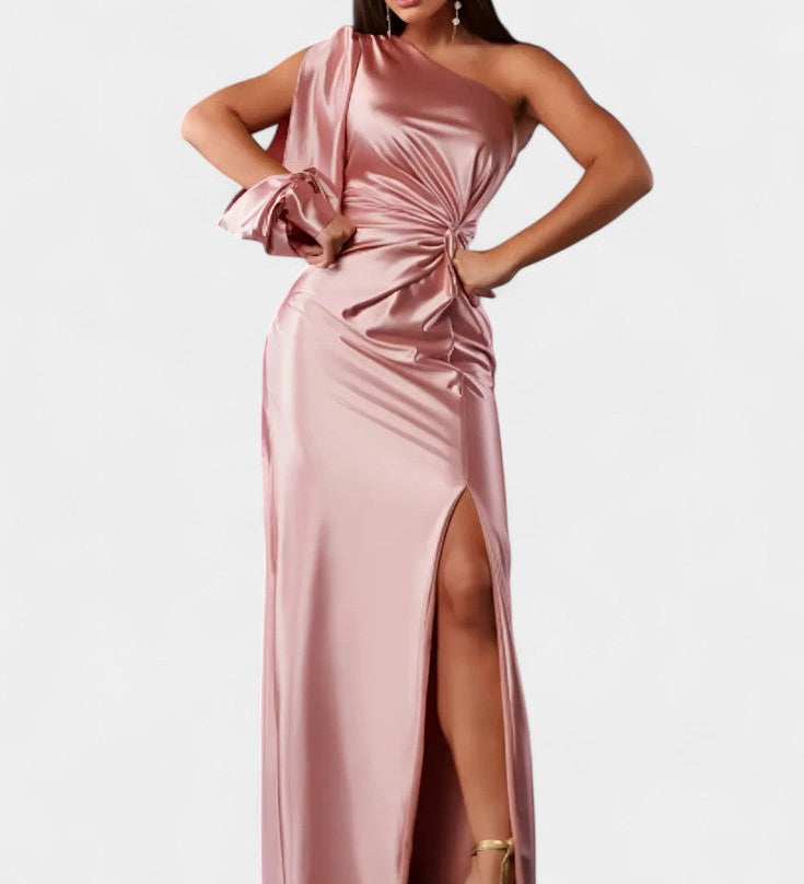 Андреа Асиметрична Рокля с Драпиране на Едно Рамо