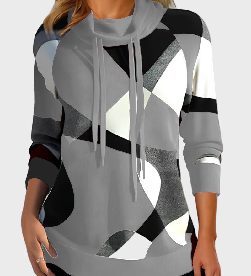 Плетена блуза с артистичен дизайн и качулка