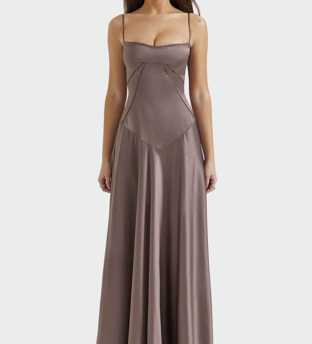 Сатенена макси рокля с тънки презрамки