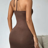 Шоколадова Мини Рокля с Връзка около Врата