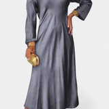 Мартинa Плавна Рокля с V Изрез и Дълги Ръкави